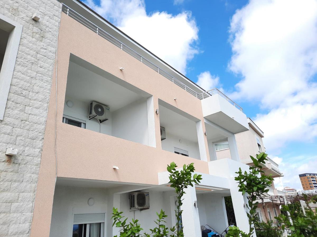 Studio Apartments Jupo Ulcinj Eksteriør bilde