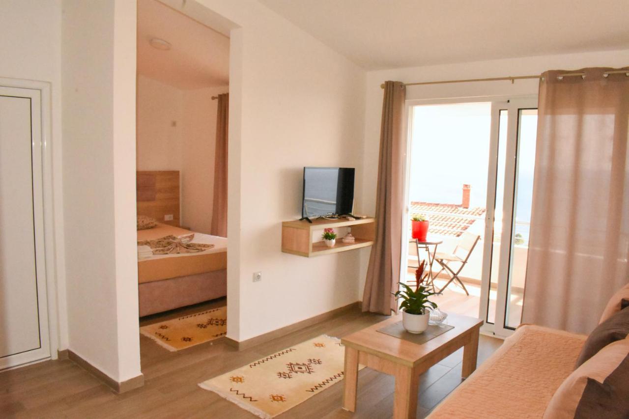 Studio Apartments Jupo Ulcinj Eksteriør bilde