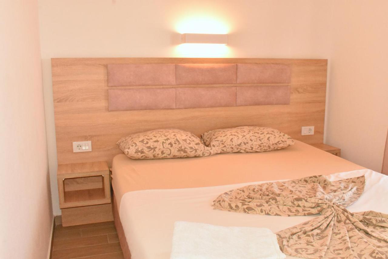 Studio Apartments Jupo Ulcinj Eksteriør bilde