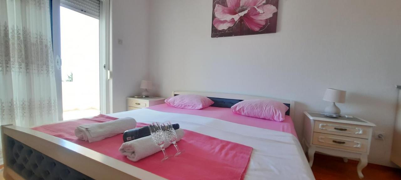 Studio Apartments Jupo Ulcinj Eksteriør bilde
