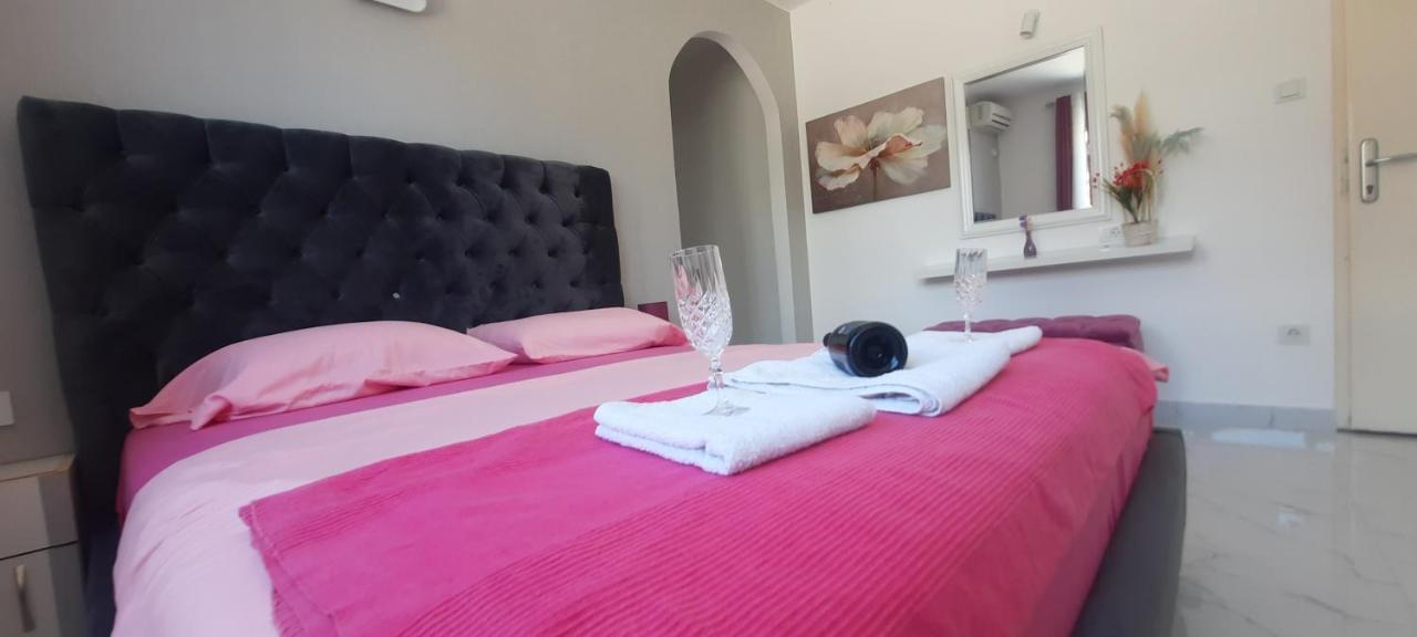 Studio Apartments Jupo Ulcinj Eksteriør bilde