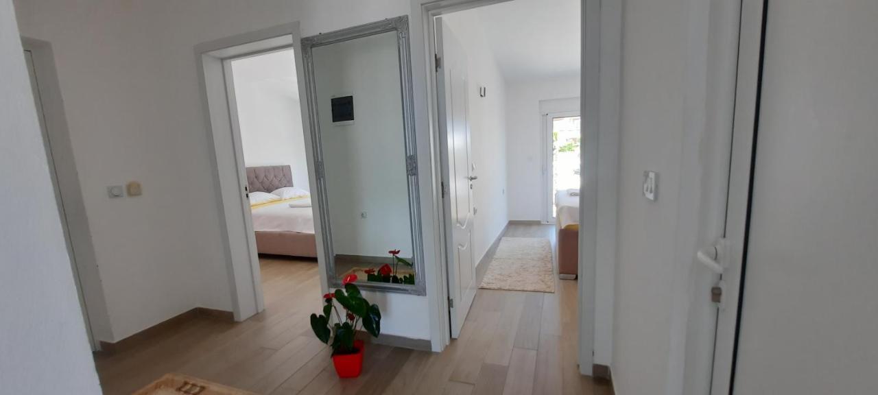 Studio Apartments Jupo Ulcinj Eksteriør bilde