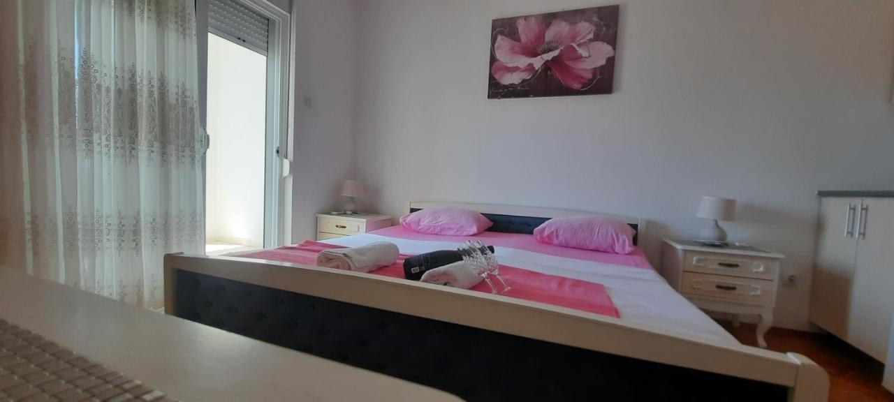 Studio Apartments Jupo Ulcinj Eksteriør bilde