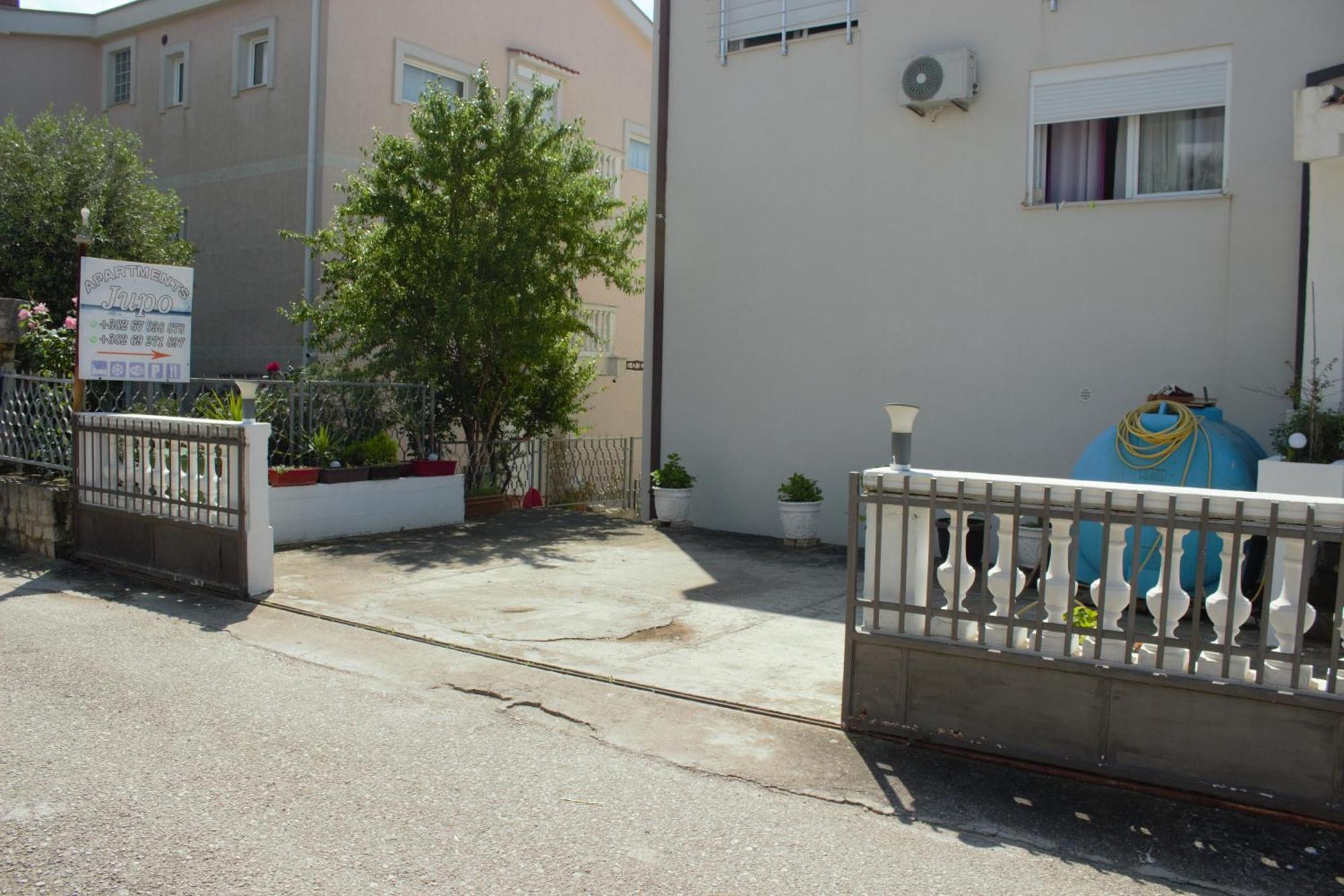 Studio Apartments Jupo Ulcinj Eksteriør bilde